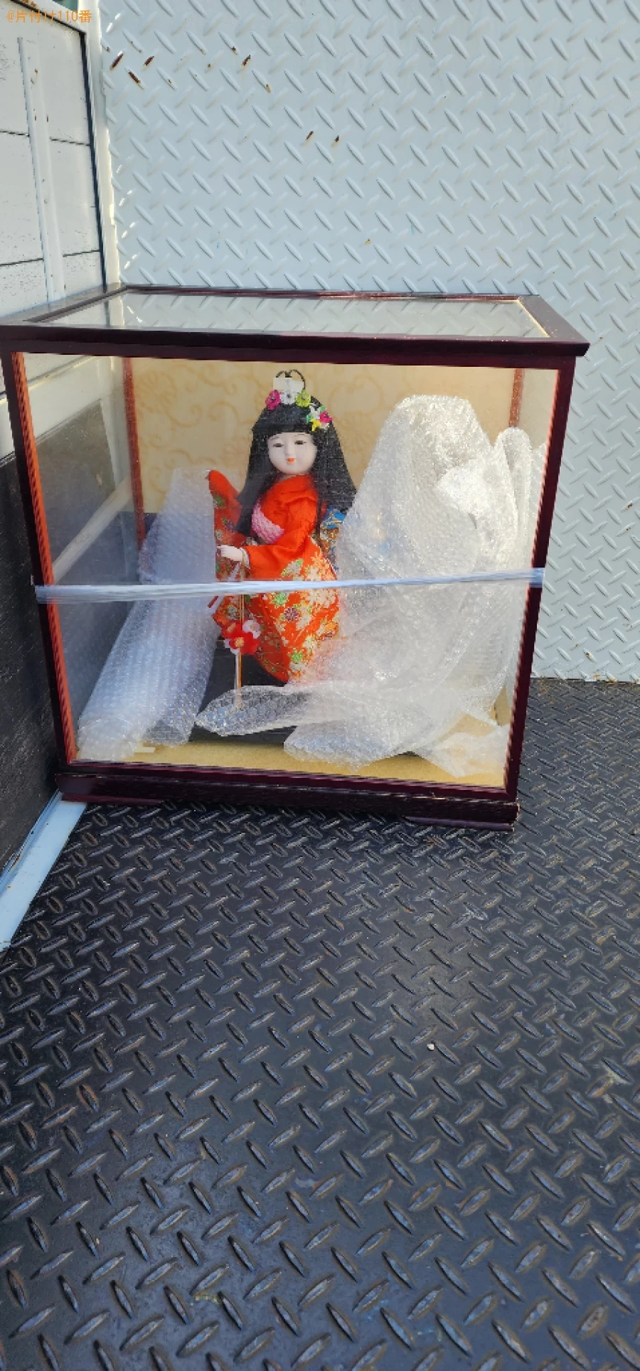 【千葉市花見川区】ガラスケース入りの日本人形の回収・処分ご依頼