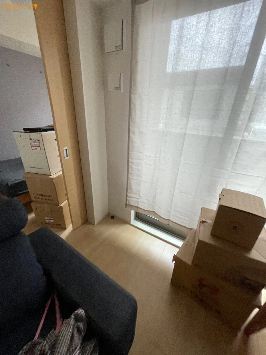 冷蔵庫、電子レンジ、二人掛けソファー、PC、洗濯機、棚等の回収